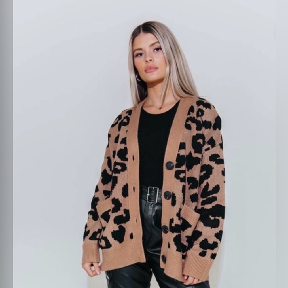 Kittenish Tan & Black Cardigan Leopard Print Knit Cardigan Size M/L